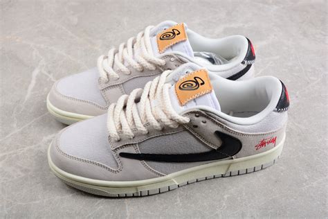 fake nike sb stussy|stussy nike sb dunk.